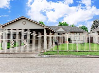 1134 Pilot Point Dr, Houston, TX 77038