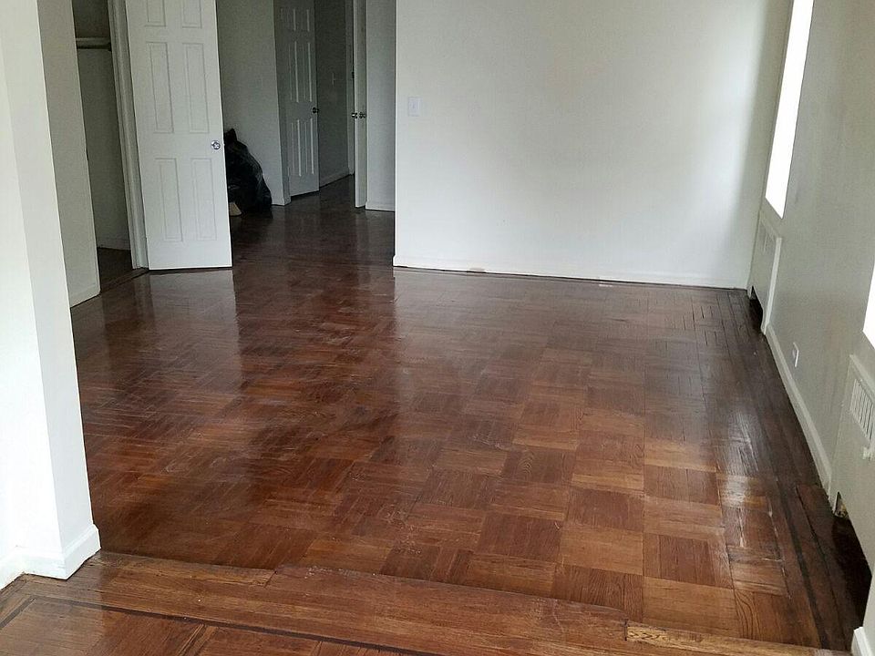 1st image of 2865 Creston Ave