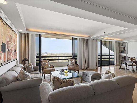 5th image of 2660 Peachtree Rd NW APT 36F