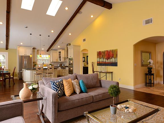 4th image of 18614 Loree Ave