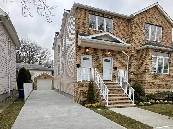 10 Holly Pl, Staten Island, NY 10306