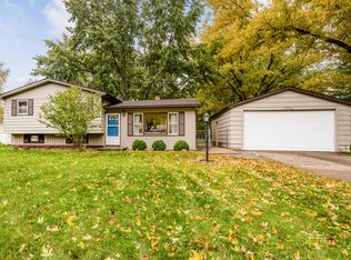 1246 Adams Dr, Saint Joseph, MI 49085