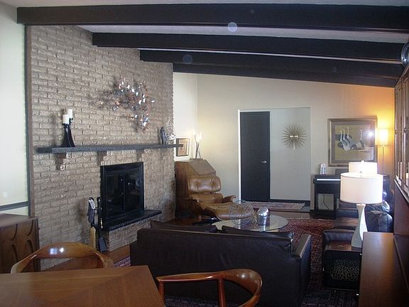 3rd image of 1908 Stratford Ln