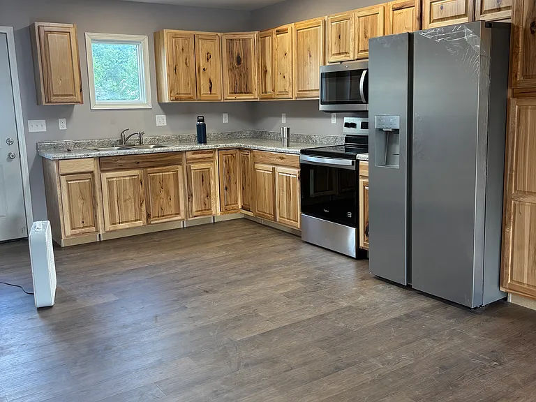 145 N Oak St #2 — Photo 2
