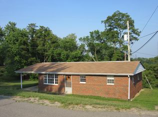 3258 8th Street Rd, Huntington, WV 25701