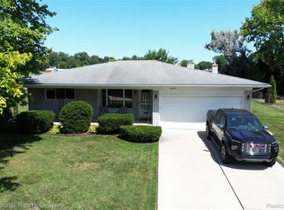 36616 Gardner St, Livonia, MI 48152