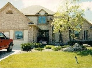 47573 Primm Dr, Macomb, MI 48042
