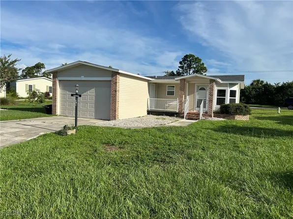 19867 Eagle Trace Ct, North Fort Myers, FL 33903