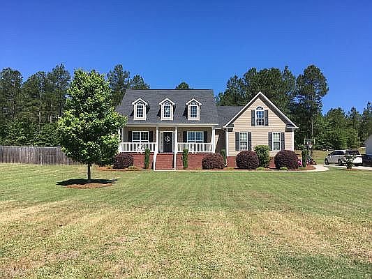 1st image of 364 Pine Haven Dr