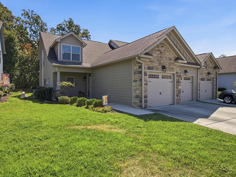 2346 Rivendell Ln