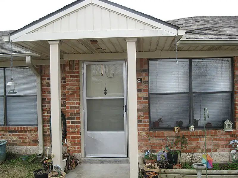 2nd image of 1520 Barfield Rd #6353