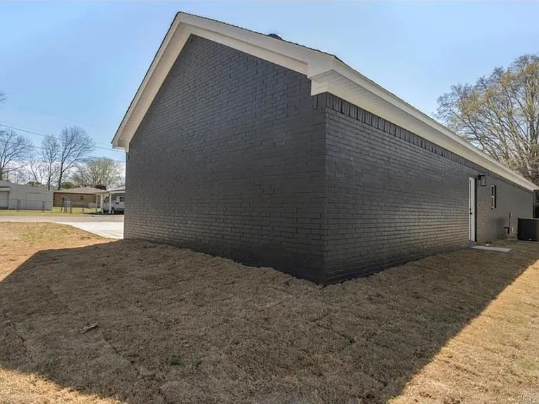 921 Banner St — Photo 15