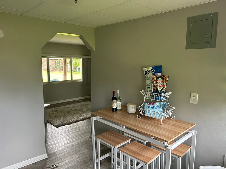 8200 Woodland Shore Dr #2 — Photo 9