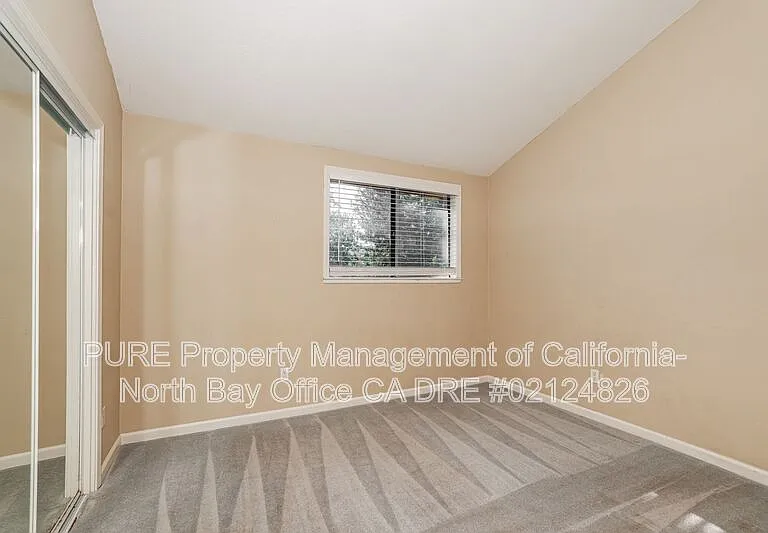42 Redwood Ct — Photo 23