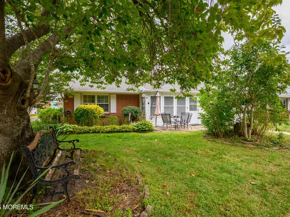 45A Cambridge Court, Lakewood, NJ 08701