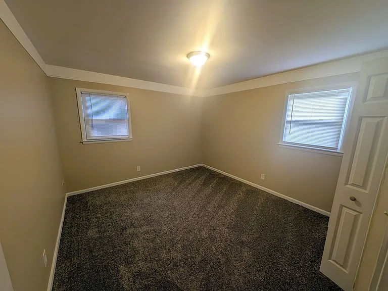 28921 Birchwood St — Photo 9
