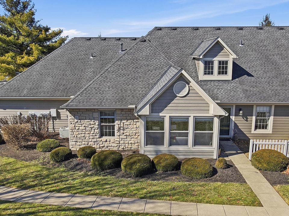1st image of 82 Stonington Cir