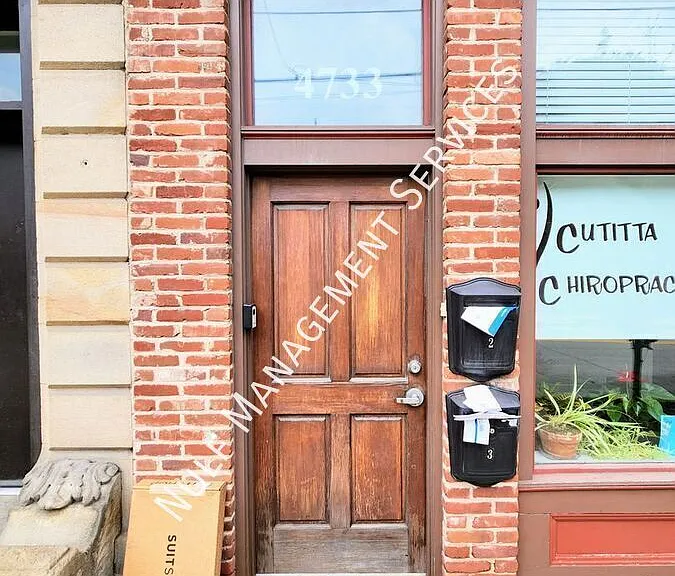 4733 Butler St #3 — Photo 6