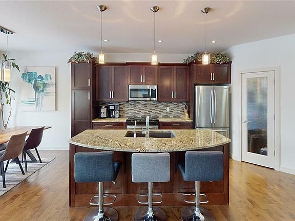 4th image of 4421 E Sandpiper Cres