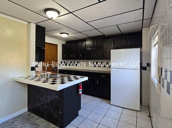 60 S Factory St #2, Skowhegan, ME 04976