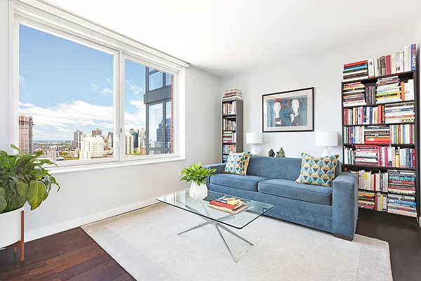 Sold by Compass | media 10
