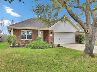 219 Glade Bridge Ln, Dickinson, TX 77539