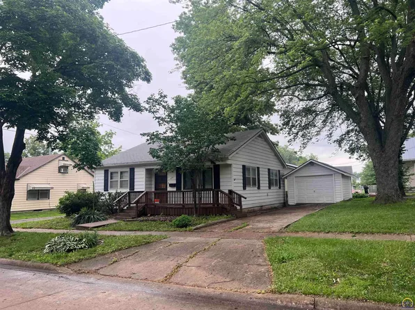 521 Ohio St, Sabetha, KS 66534