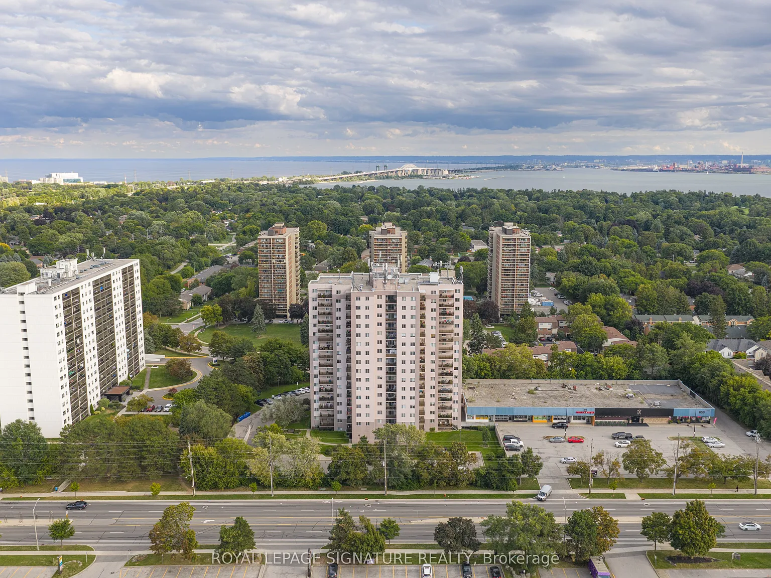 2 bed, $2,500 — Photo 1