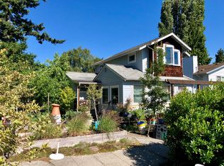 6732 13th Ave NW, Seattle, WA 98117