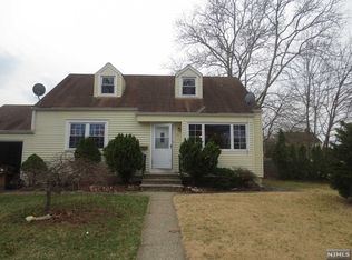 240 Reichelt Rd, New Milford, NJ 07646