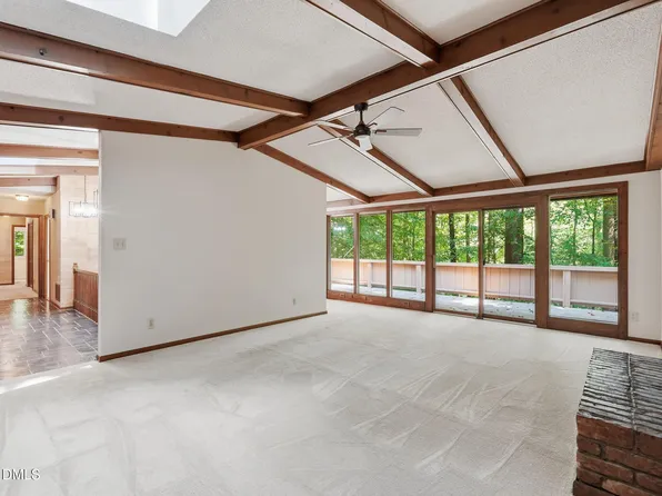 706 Queensferry Rd, Cary, NC 27511