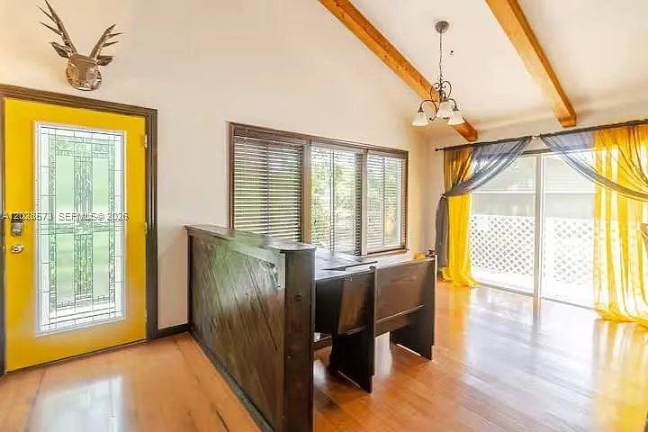 2 bed, 1.0 bath, 866 sqft, $3,500 — Photo 3