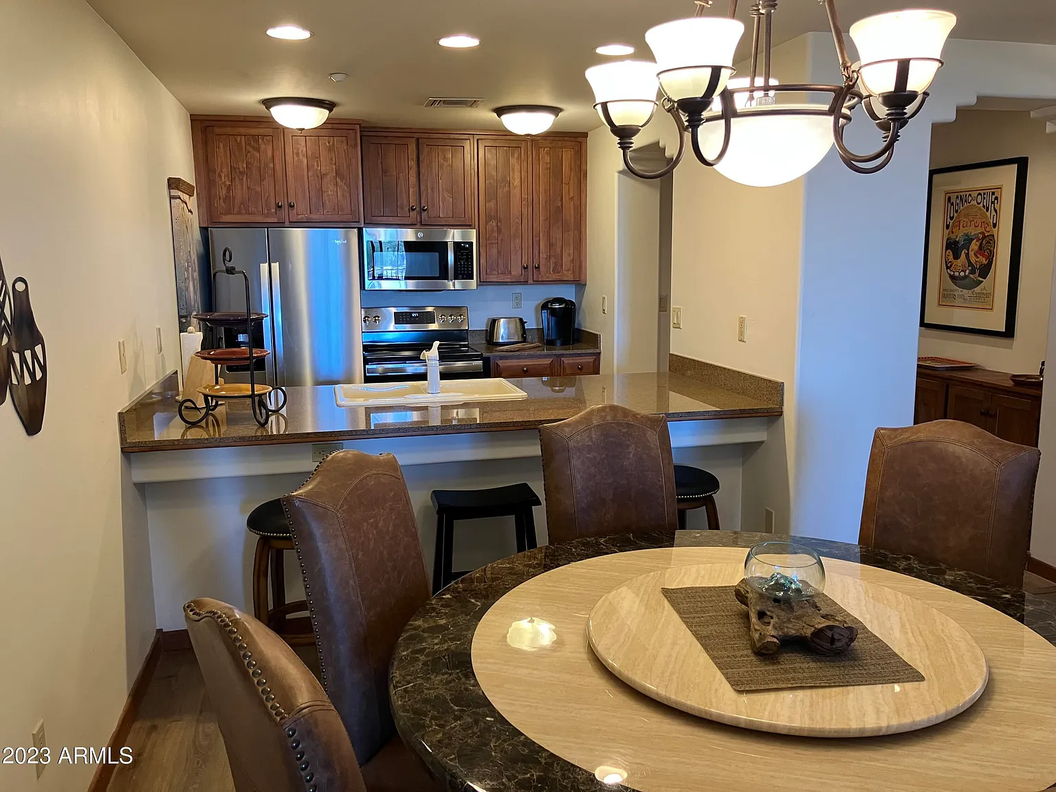 2 bed, 2.5 bath, 1970 sqft, $5,000 — Photo 4