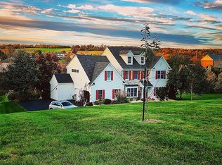 3265 Barry Rd, Schnecksville, PA 18078