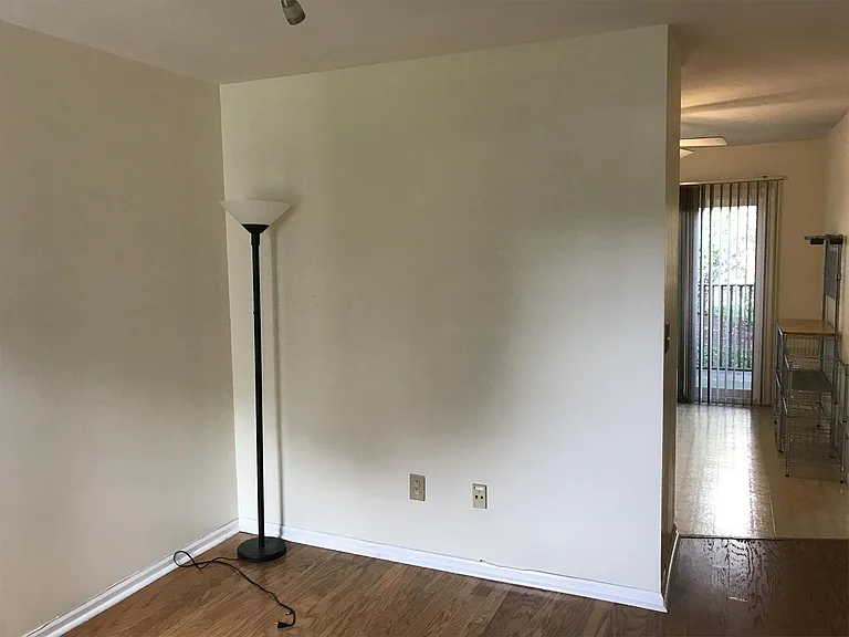 101 Renaissance Ln — Photo 6