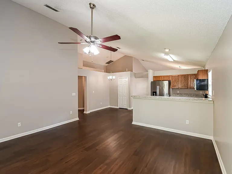 2741 Acorn Park Dr N — Photo 4
