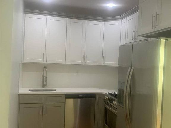 5th image of 2651 95th St