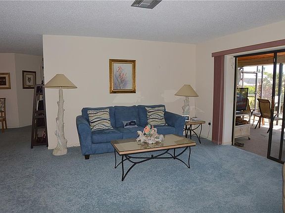 3rd image of 1623 E Cypress Point Dr