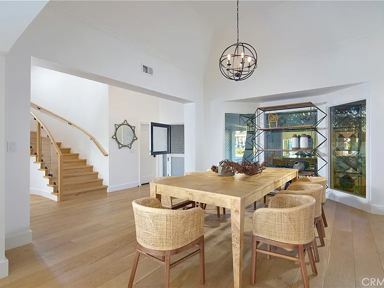 2572 Bayshore Dr — Photo 7