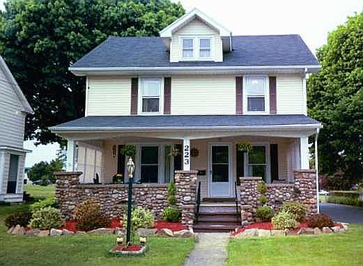 1st image of 223 Buffalo St