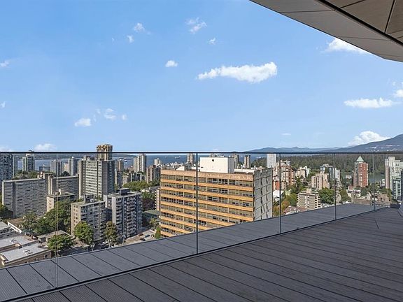 2nd image of 1568 Alberni St #220X