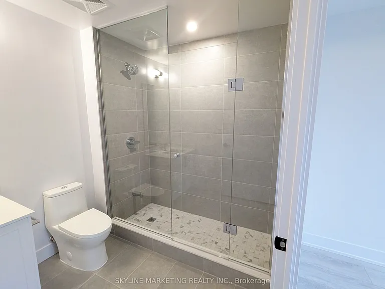 2450 Old Bronte Rd #737 — Photo 17