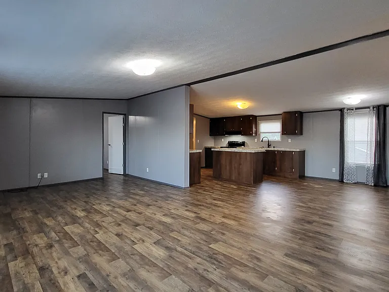 21516 Cherry Hollow Dr — Photo 11