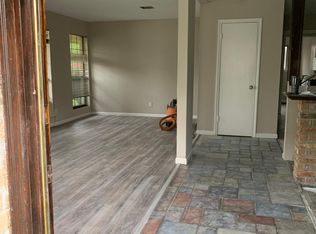 107 Southern Ct, Westwego, LA 70094