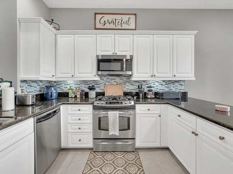 502 Del Sol Cir — Photo 19