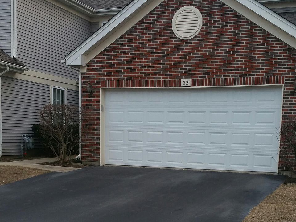 Garage/Driveway