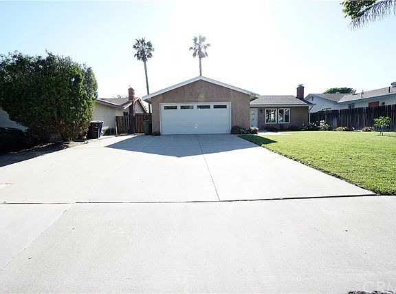 4th image of 2958 S Desert Forest Ave
