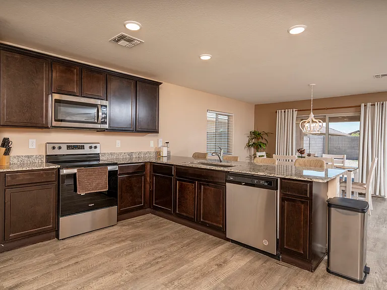 1547 E Inouye Dr — Photo 7