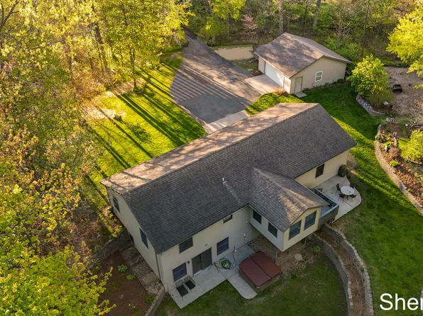 7861 S West County Line Rd, Greenville, MI 48838