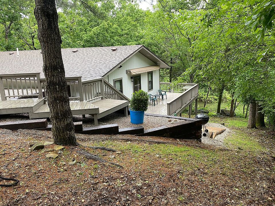 Steps and landing from drive